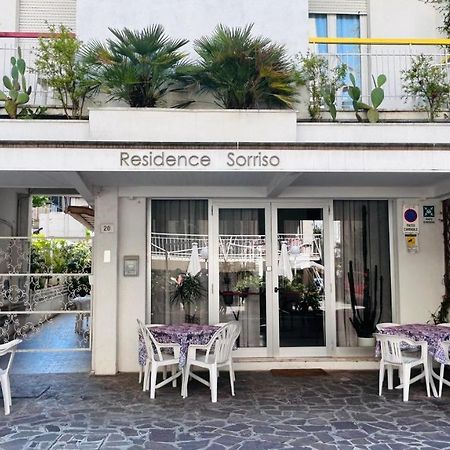 B&B Residence Sorriso Cattolica Eksteriør bilde